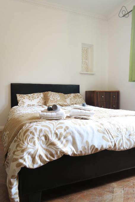 Oyo Guest House Ellipse Whetstone Номер фото