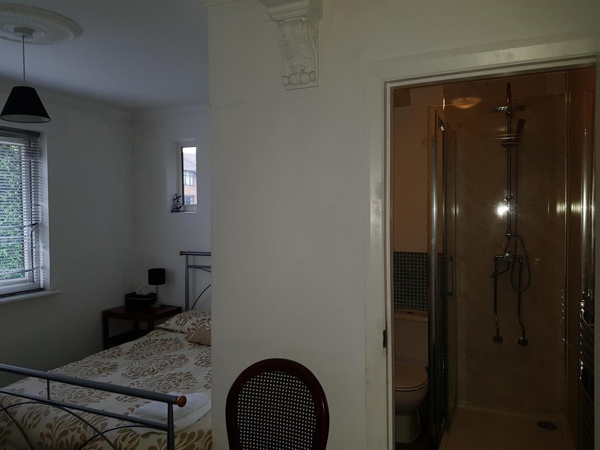 Oyo Guest House Ellipse Whetstone Екстер'єр фото