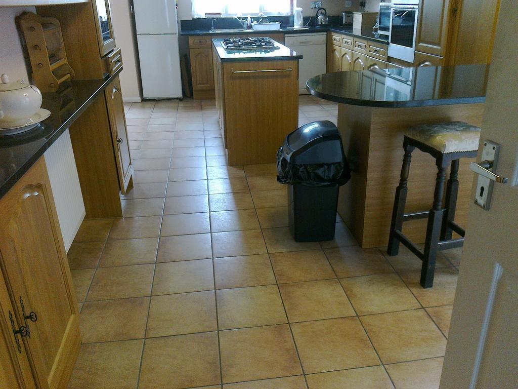 Oyo Guest House Ellipse Whetstone Екстер'єр фото